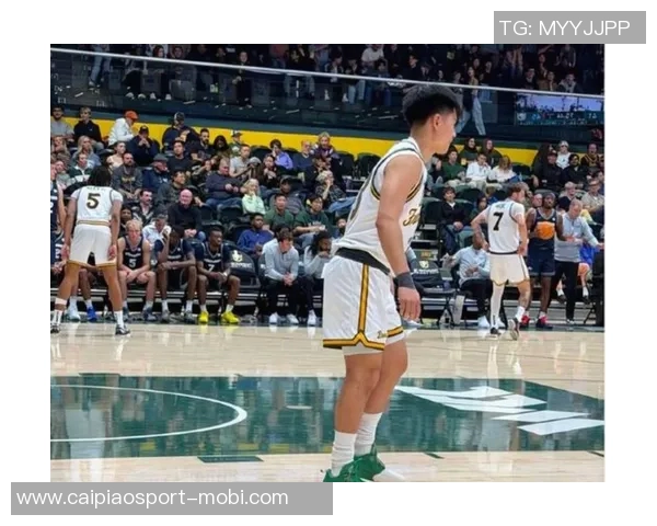 旧金山大学男篮勇士主场逆袭王俊杰受限犯规影响比赛表现